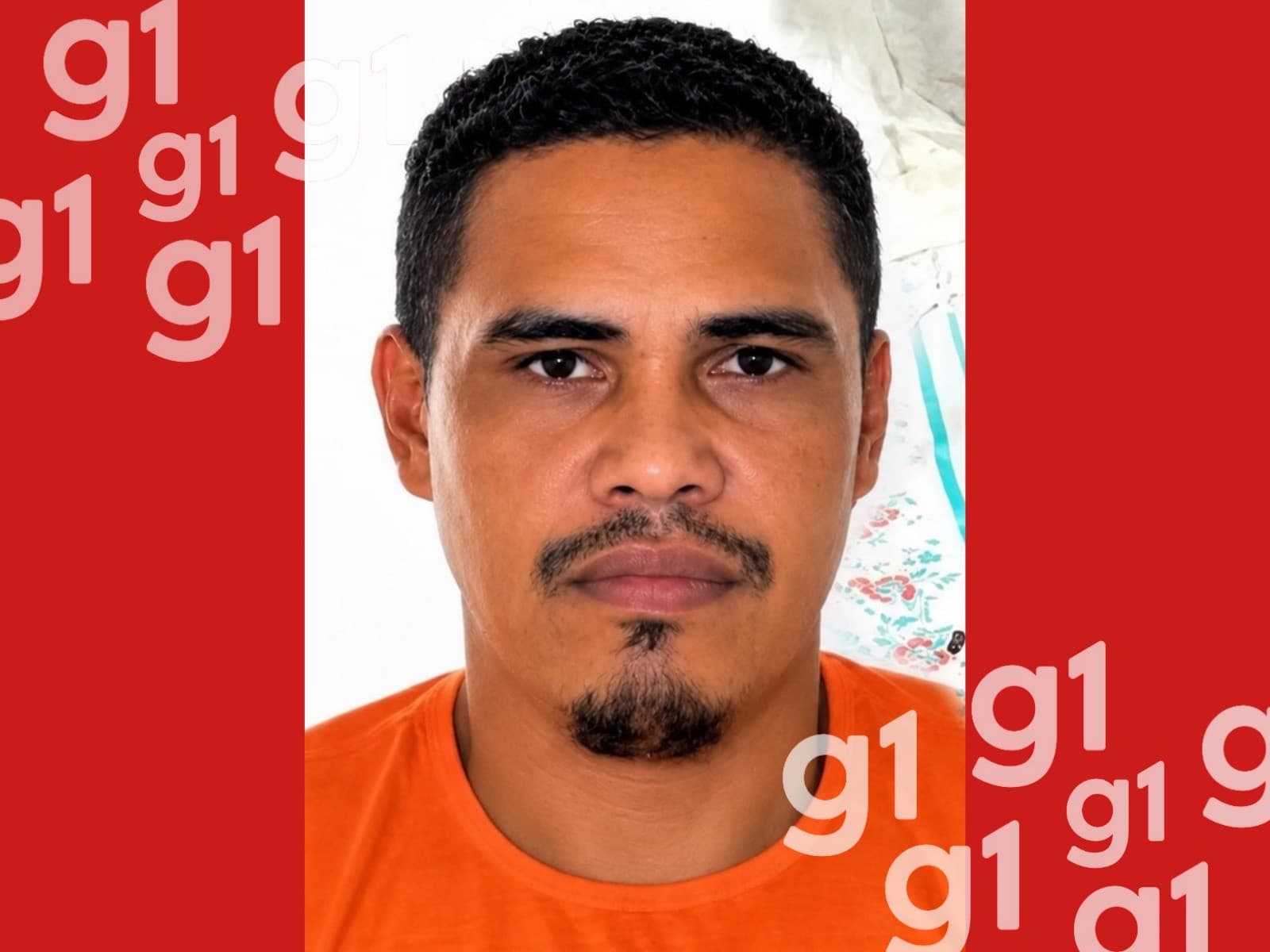 Viatura da Polícia Civil estacionada em residência no bairro Sibéria, em Xapuri.
