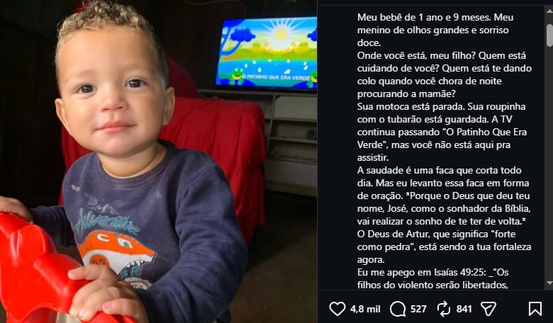 Foto do bebê José Artur divulgada pela família em cartaz de busca.
